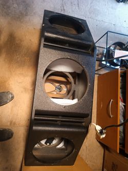 3- 12s Subwoofer Box