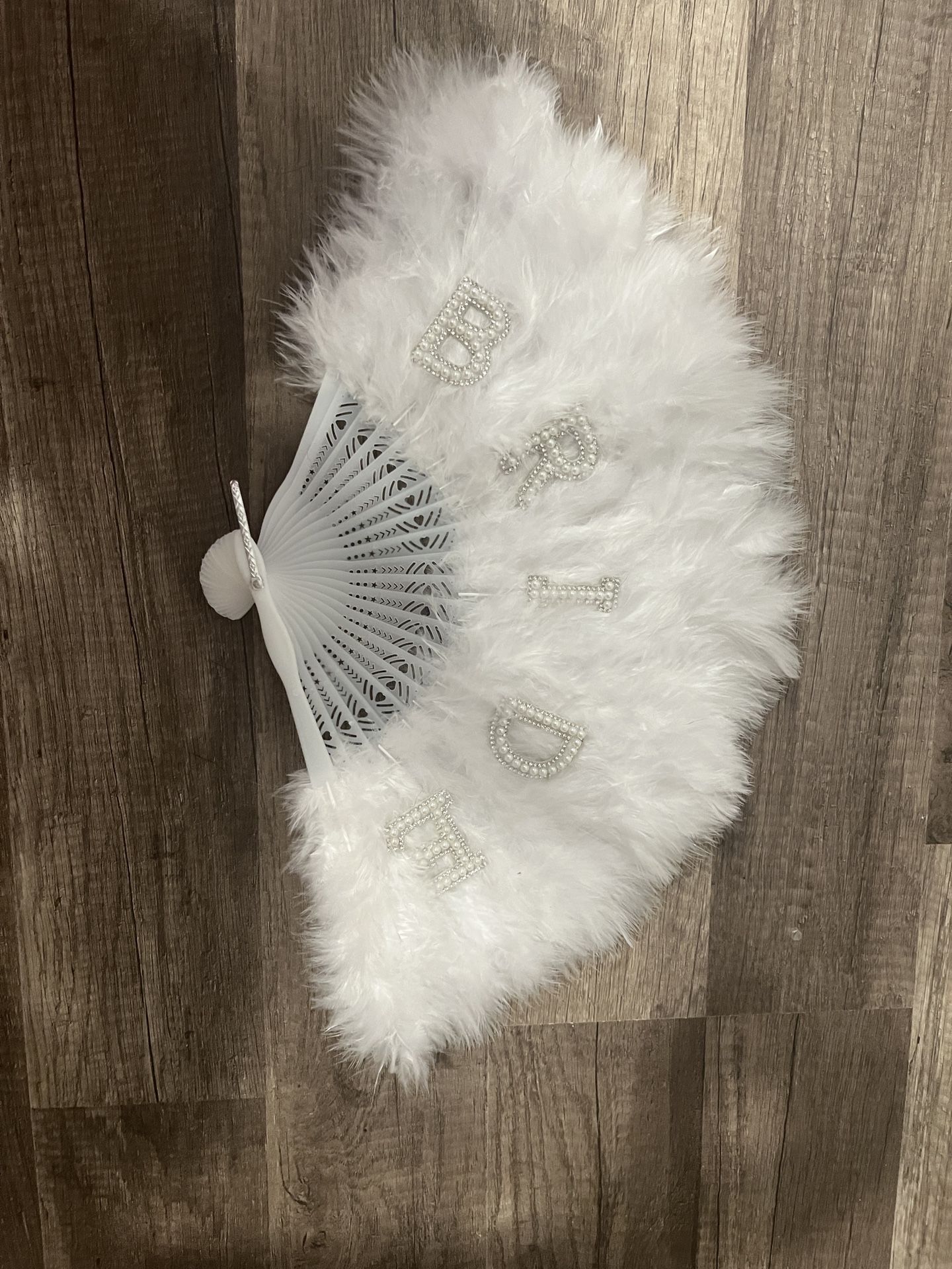 Bride fan