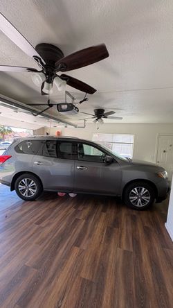 2018 Nissan Pathfinder SV