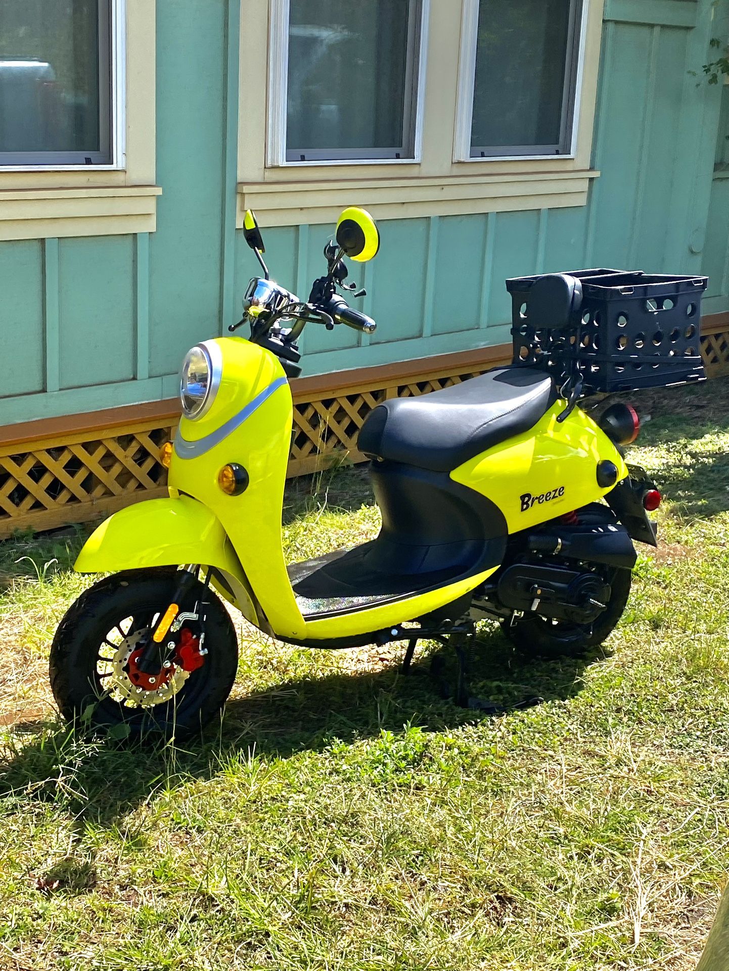2023 50cc Breeze Moped