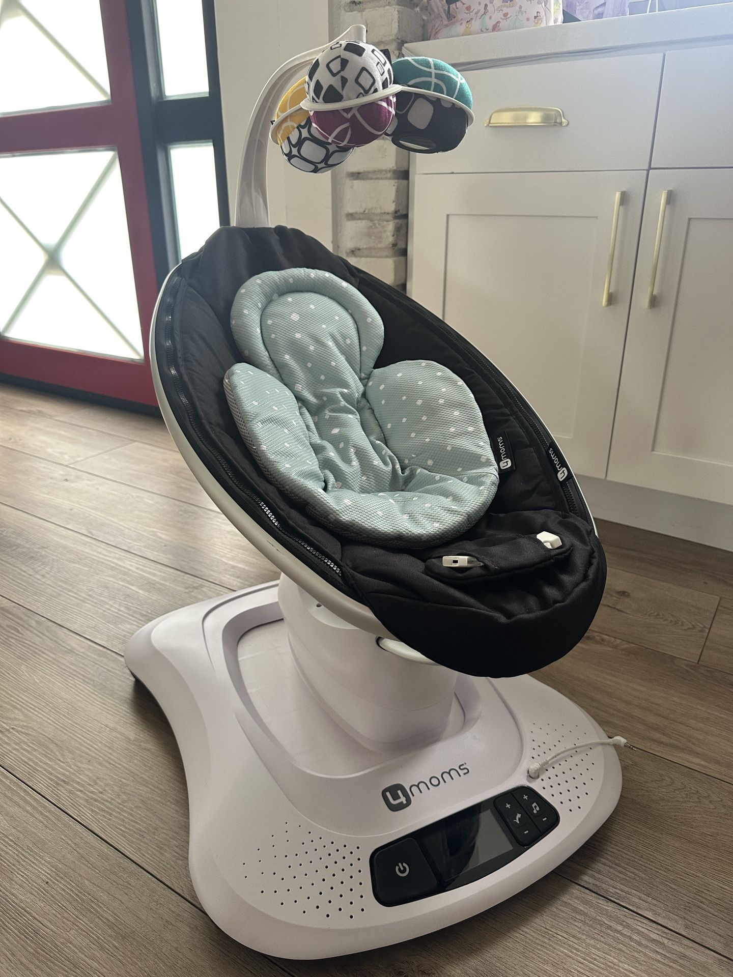 4Moms MamaRoo 4