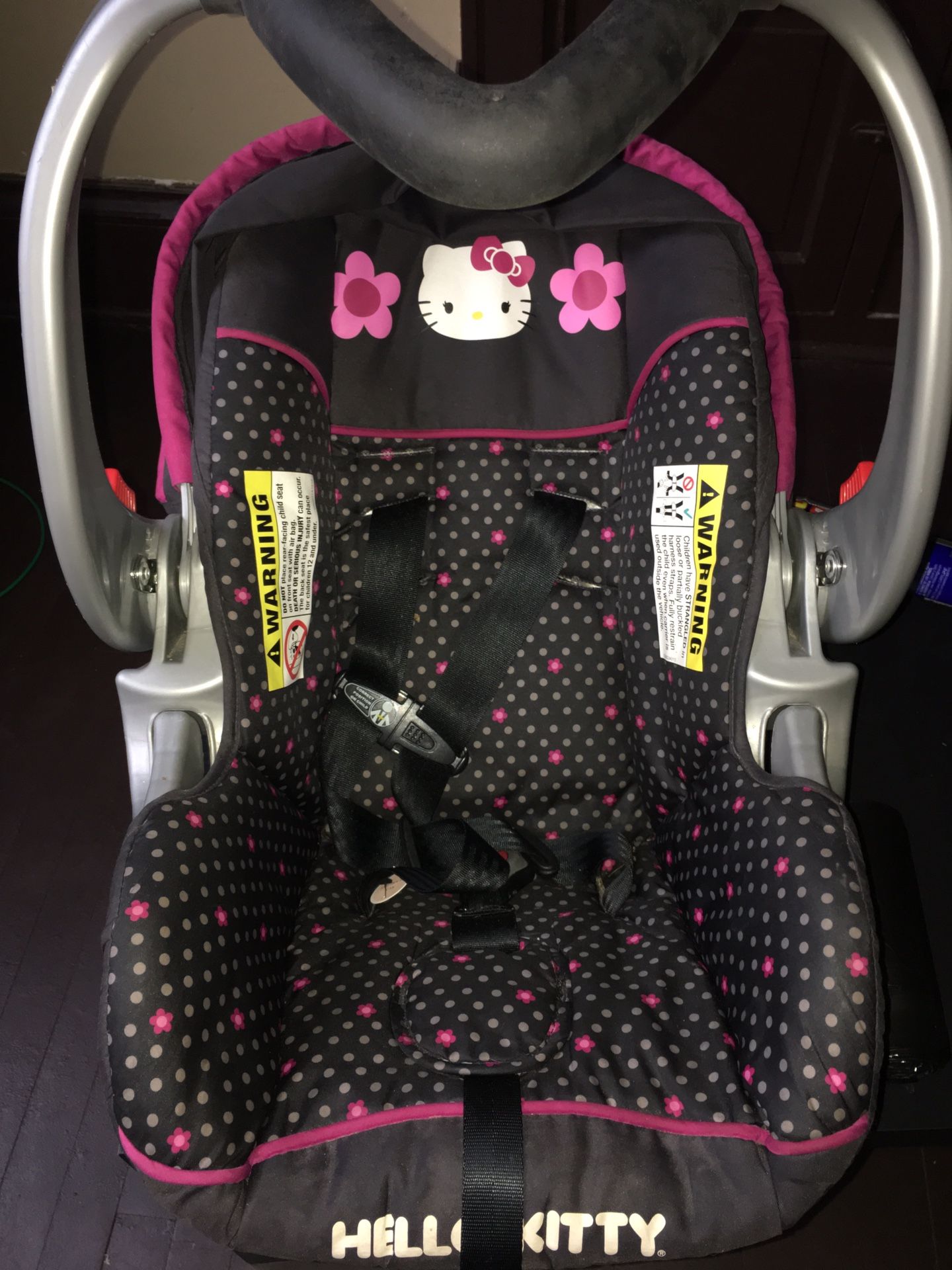 Hello kitty car seat 💺