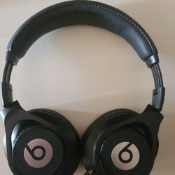 BEATS BY DR DRE EXECUTIVE NOISE CANCELING HEADPHONES