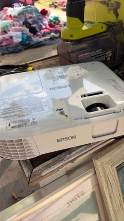 Epson Projector with remote