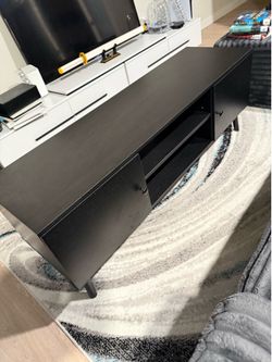 Tv entertainment center