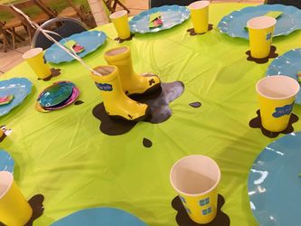 Peppa Pig ceramic center piece boots