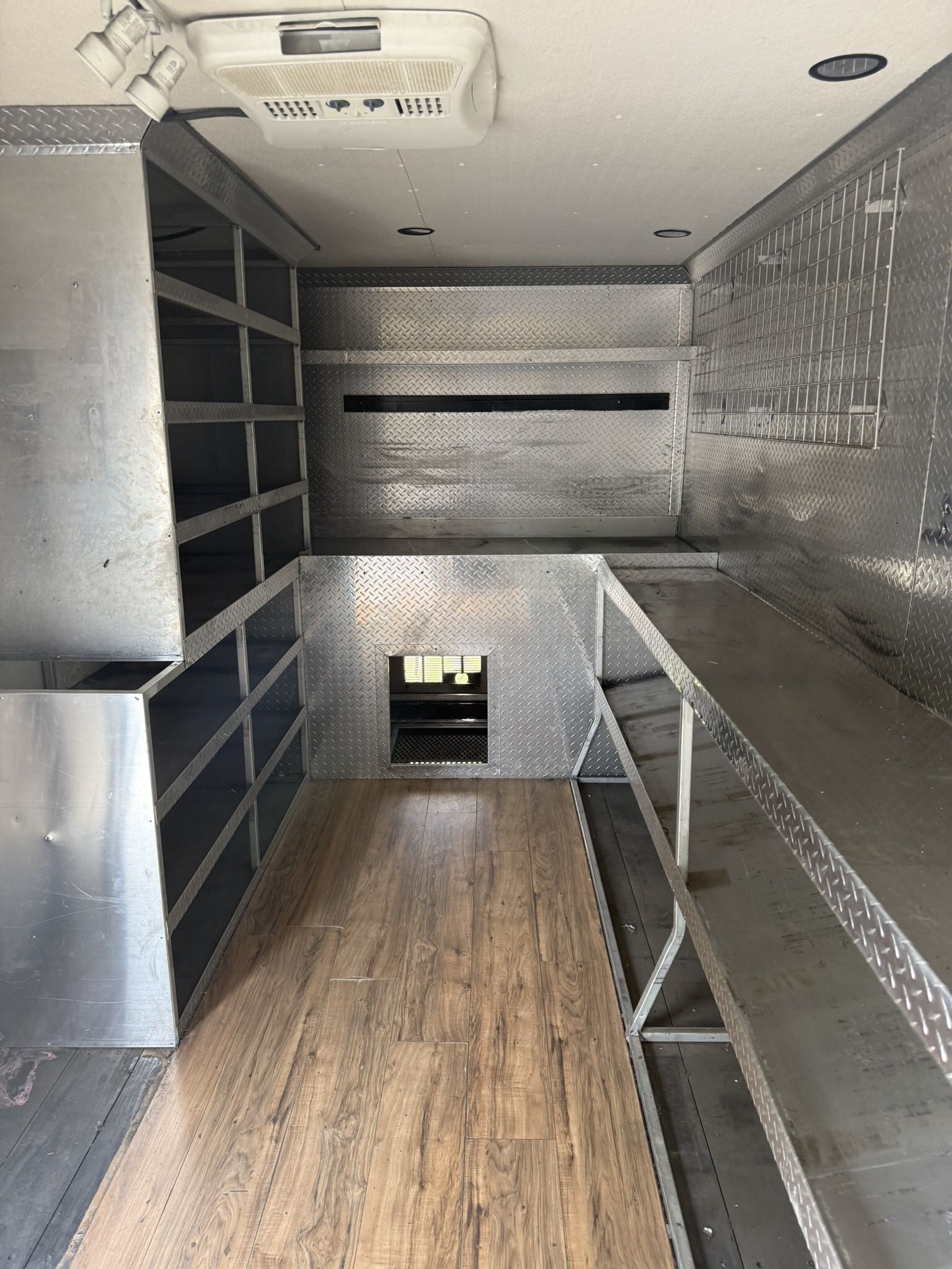 2015 GMC Savana Cargo