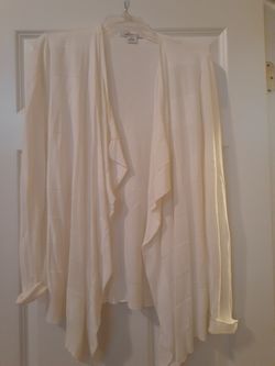 White liz claybourne top