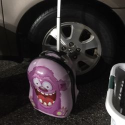 Kids Hard Shell Rollaround Luggage With Extension Handle Only $20 Firm