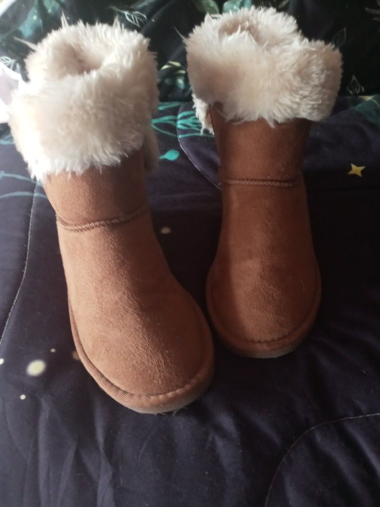 Girls Boots