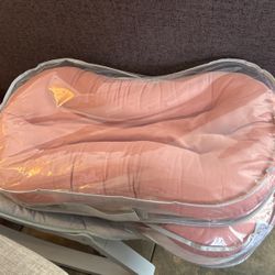 Snuggle Me Infant Lounger 