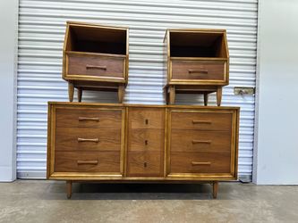 Mid-Century Modern Dresser and Nightstand Set