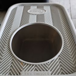 Over top cat litter box