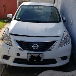 2014 Nissan Versa 