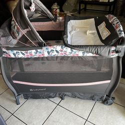 Excellent New Bassinet 