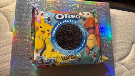 This is the 2021 OREO x Pokémon Limited Edition 15.25 oz sealed package.