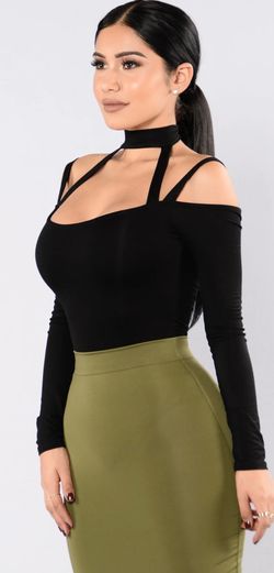 Fashion Nova Sexy Caged Neck Bodysuit Size M - Excellent Preloved Condition