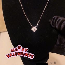 Ladies Necklace And pendant 