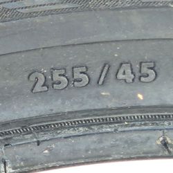 255 45 R18