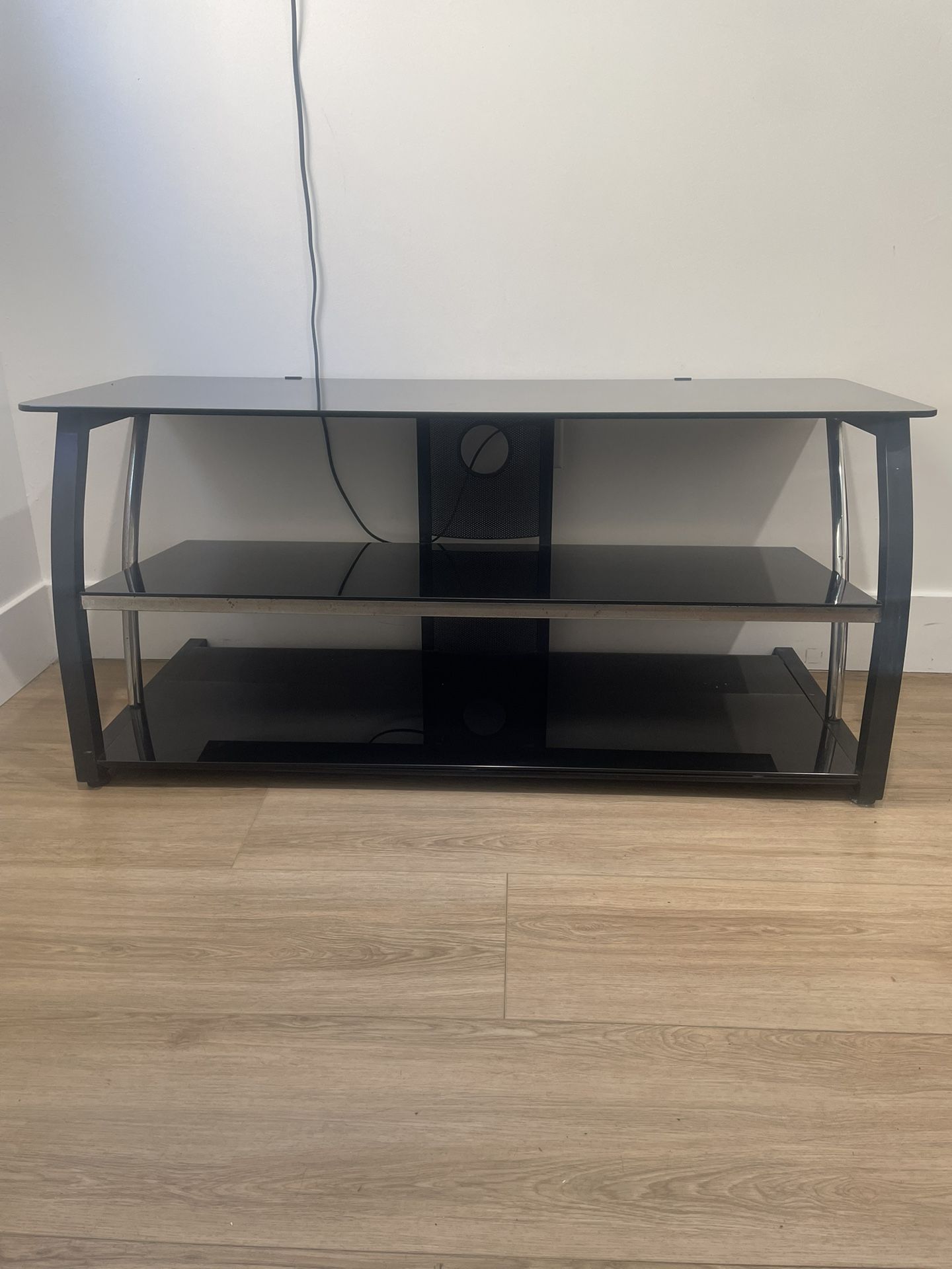TV TABLE