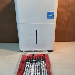 Brand New, Excellent Condition.  TCL 25 PINT SMART DEHUMIDIFIER - H25D44W