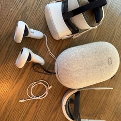 Quest 2 VR Headset And Accessories 