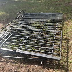 Iron Kennel w/door - 10x20 