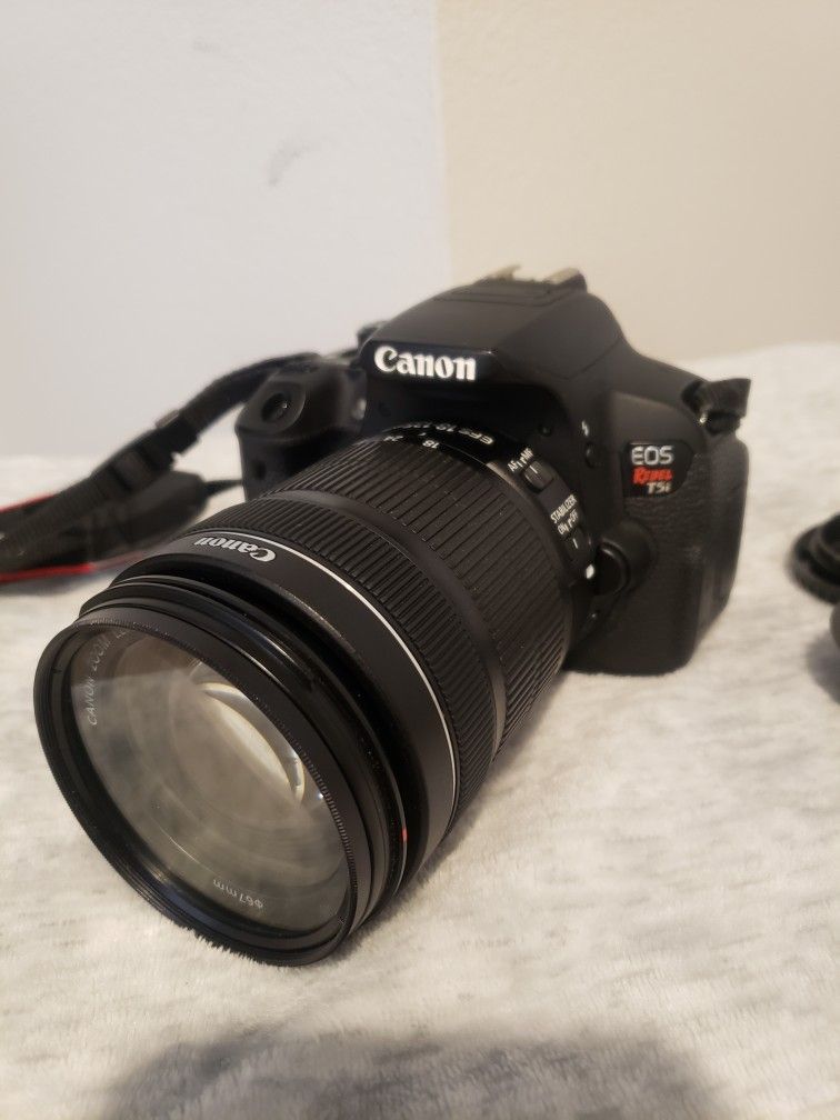 Canon EOS Rebel T5i 18.0 MP Camcorder Kits