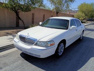 2010 Lincoln Town Car