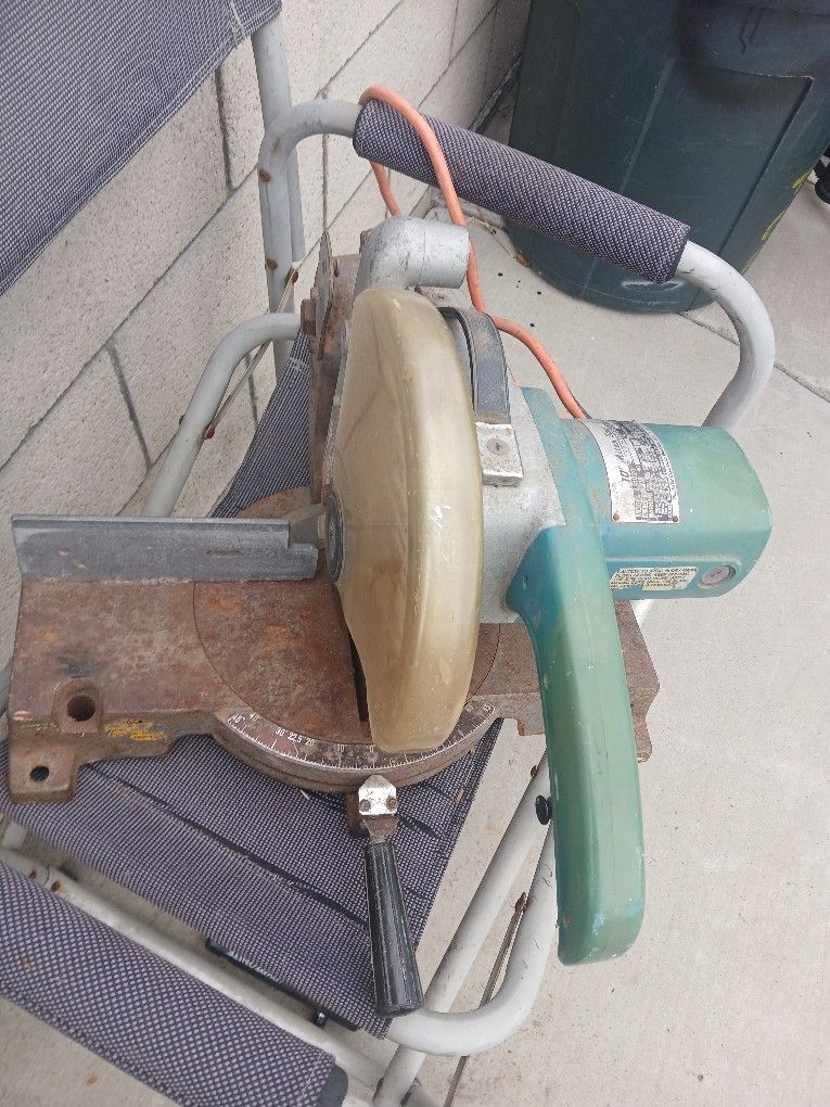 Makita 10" Miter Saw
