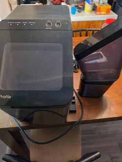 GE Profile Countertop Ice Maker