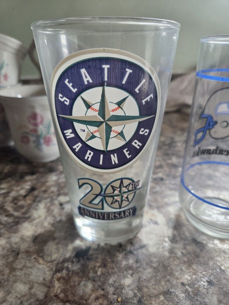 Vintage Seattle Mariners Pint Glass