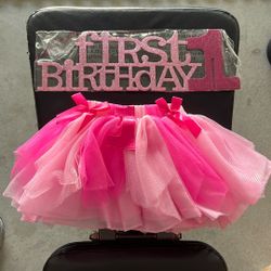 Baby’s 1st Birthday Tutu Skirt And Place Sign $4