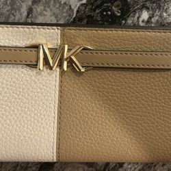 Brand New Michael Kors Wallet