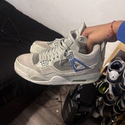 Jordan 4s