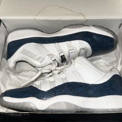 Jordan 11 Retro Low Snake Navy 