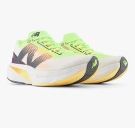 New Balance Mens FuelCell Rebel V4 (9) White/Lime
