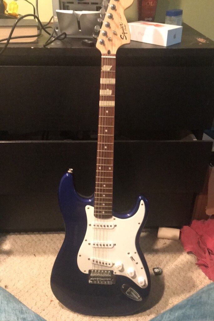 Fender Stratocaster (Electric Guitar)