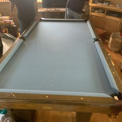 Regal Pool Table