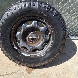 17' Ford Wheel And Tire