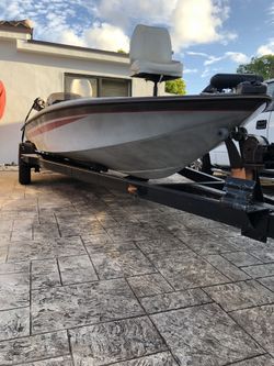 BUJ bass traker marine 18.6ft