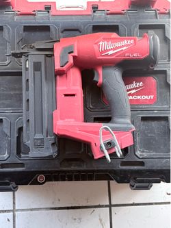 Milwaukee Finish Nail Gun 18g