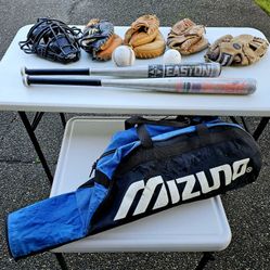 ⚾2 Baseball Bats, 2 Mitts, 2 Gloves, 1 Face Mask, 1 Bag⚾
