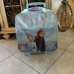 Girl suitcase Frozen Look Like New 