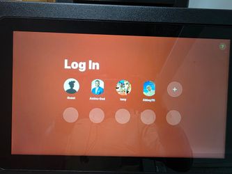 Sole F85 Treadmill – 4HP – Touchscreen – Warranty – Like New