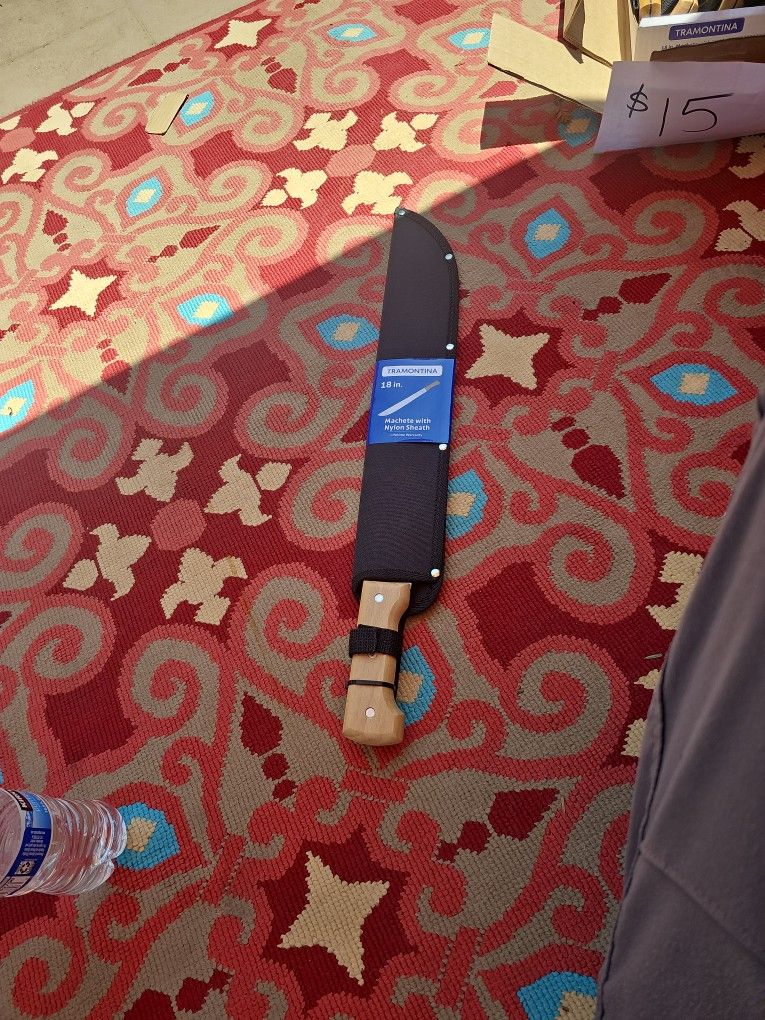 BRAND NEW ,Tramontina
18 in. Machete with Carbon Steel Blade and Wood Handle with Nylon Sheath$10.00
