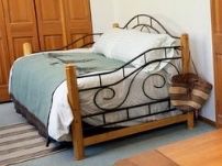 Wood and iron day bed - excellent condition $200