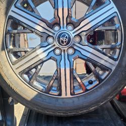Toyota TUNDRA 22" WHEELS TIRES CAPSTONE
