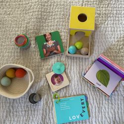LOVEVERY - The Inspector Play Kit (Months 7-8)