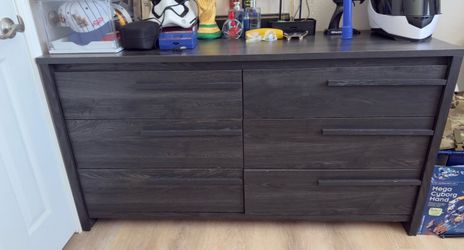 Dark Wood 6-Drawer Double Dresser and Nightstand